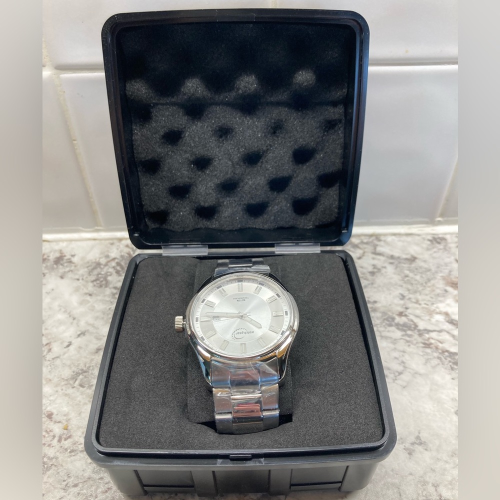 Tourneau watch NWT NIB